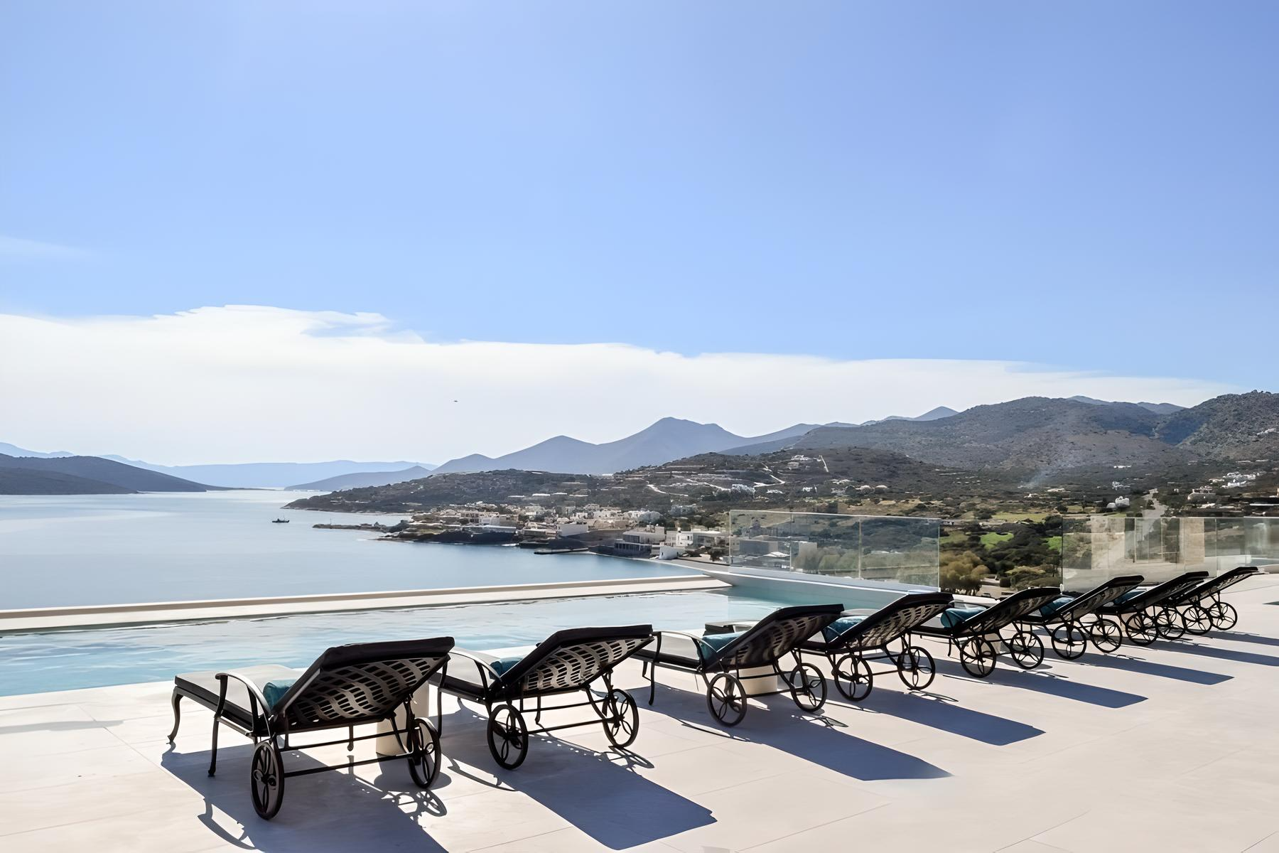 Acheter villa de luxe Crète - Villa de plage Elounda avec vue sur la mer et piscine
